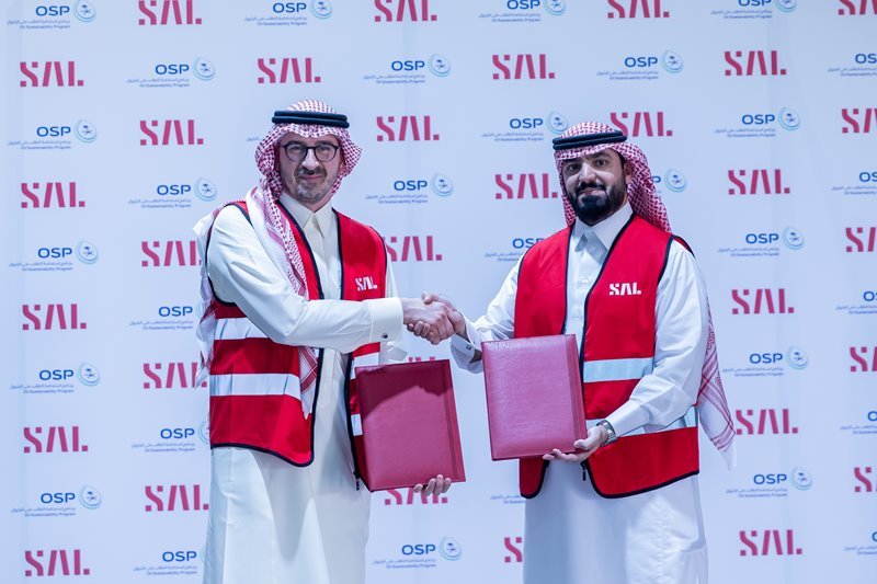 Signing an agreement between the Petroleum Demand Sustainability Program and the Saudi SAL Company for Logistics Services regarding sustainability in the field of transportation and logistics services